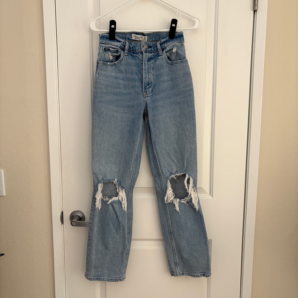 Abercrombie & Fitch Ultra High Rise 90s Straight Jean